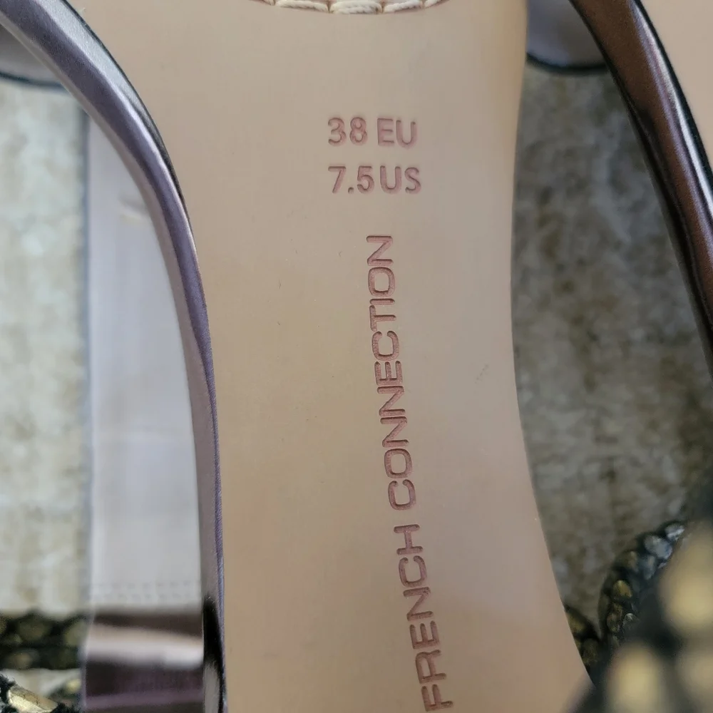 French Connection Naoma T-Strap Sandals, Size 7.5
